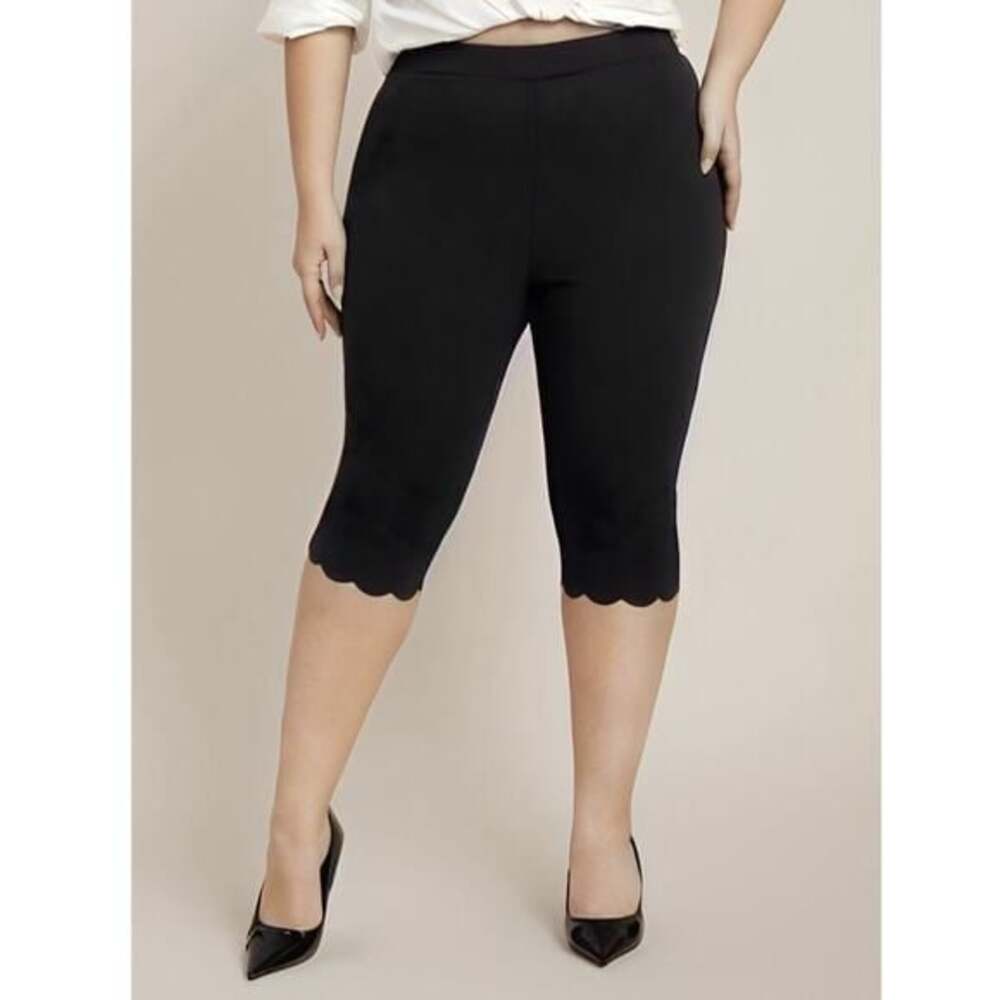 BloomChic Black Scalloped Trim High Rise Leggings Capri Plus Size 1X 14-16 NWT